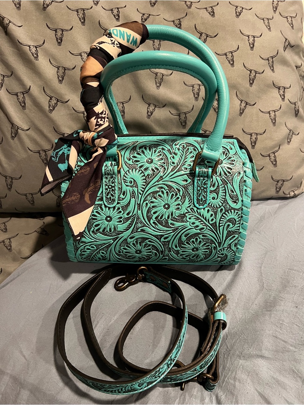 Turquoise tooled speedy
